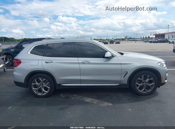 5UXTY5C05M9E67223 2021 BMW X3 Silver უკანა სალონის ხედი