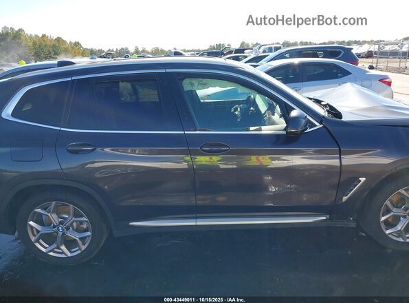 5UXTY5C06L9C46227 2020 BMW X3 Серый Вид задней части салона