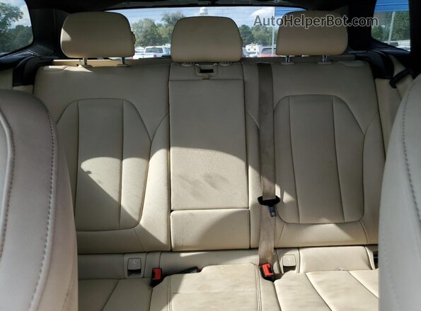 5UXTY5C06L9C58720 2020 BMW X3 White უკანა სავარძლების ხედი