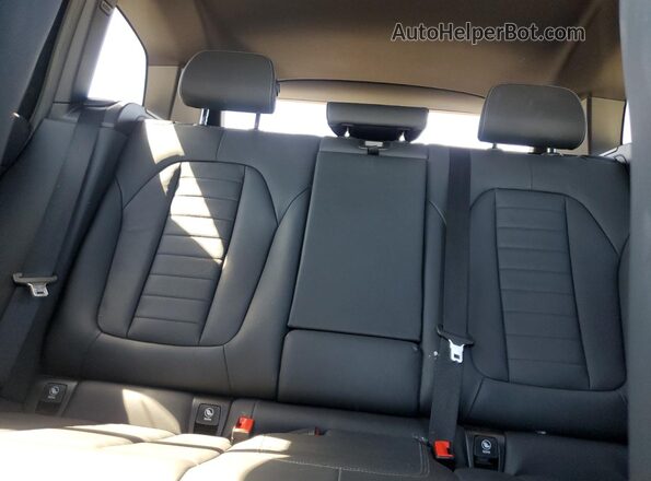 5UXTY5C09M9F37225 2021 BMW X3 White Vista de los asientos traseros
