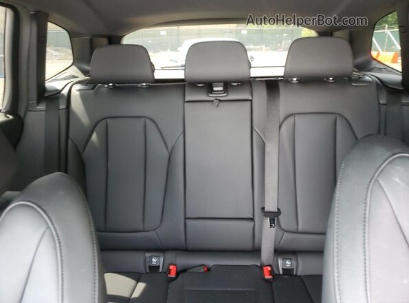5UXTY5C09M9F99482 2021 BMW X3 Silver Vista de los asientos traseros