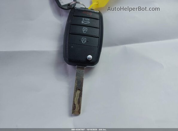 5XXGT4L34LG424142 2020 KIA OPTIMA Gray Dashboard view