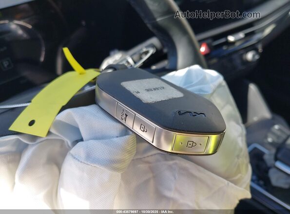 5XYK23DF1TG339917 2026 KIA SPORTAGE Gray Вид панелі приладів