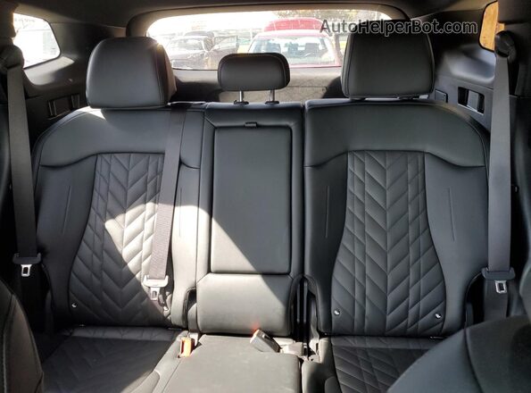 5XYK6CDF4RG223821 2024 KIA SPORTAGE Gray Widok tylnych siedzeń