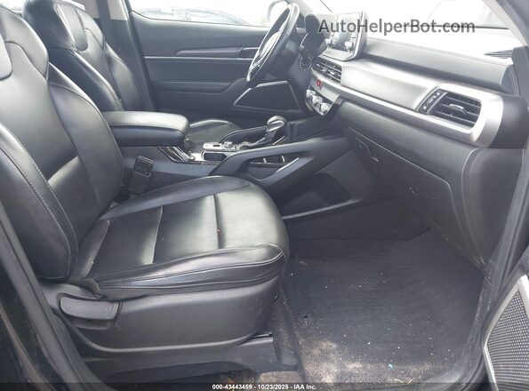 5XYP2DHC5MG179070 2021 KIA TELLURIDE Black Widok wnętrza z przodu