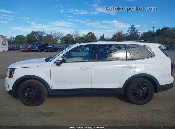 5XYP3DGC0RG560332 2024 KIA TELLURIDE White Սալոնի 360 աստիճան տեսք