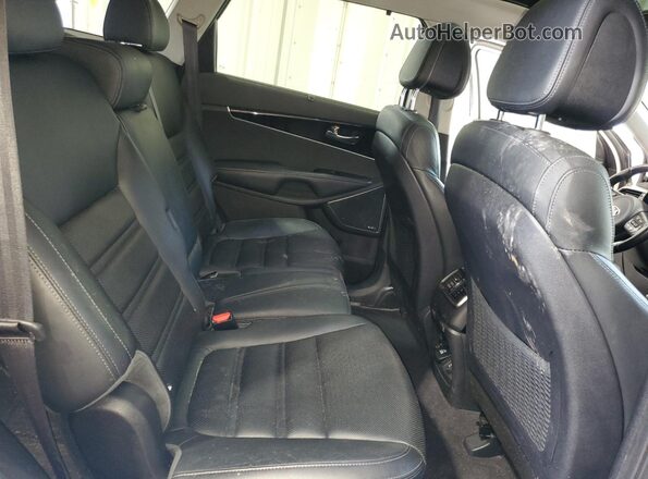 5XYPK4A5XGG015524 2016 KIA SORENTO White Widok wnętrza z tyłu