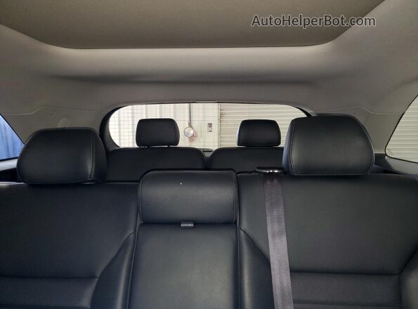 5XYPK4A5XGG015524 2016 KIA SORENTO White Widok tylnych siedzeń