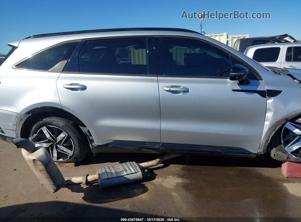 5XYRH4LF7NG131287 2022 KIA SORENTO Silver Vista interior trasera