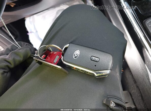 5XYRK4LF1MG044467 2021 KIA SORENTO Silver Առջևի վահանակի տեսք