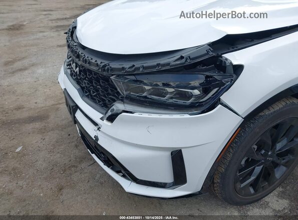 5XYRK4LF6NG144047 2022 KIA SORENTO Белый Вид спереди