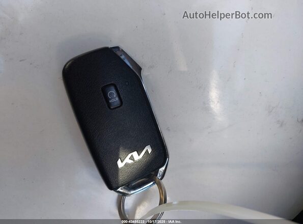 5XYRKDLF2NG081576 2022 KIA SORENTO White Առջևի վահանակի տեսք