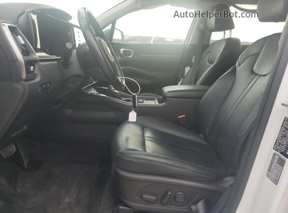 5XYRLDLC4MG003012 2021 KIA SORENTO White Front interior view