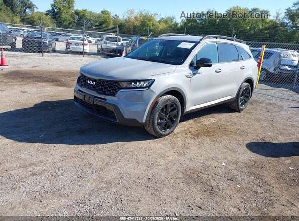5XYRLDLC7NG127244 2022 KIA SORENTO Silver Առջևի ձախ երեք քառորդ տեսարան