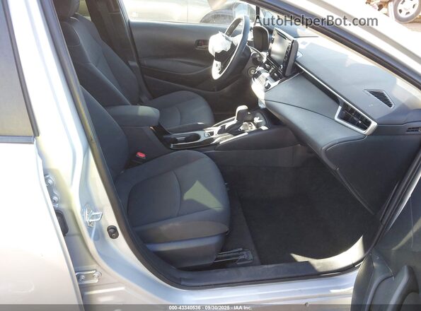 5YFEPMAE4NP300415 2022 TOYOTA LL Silver Vista interior delantera