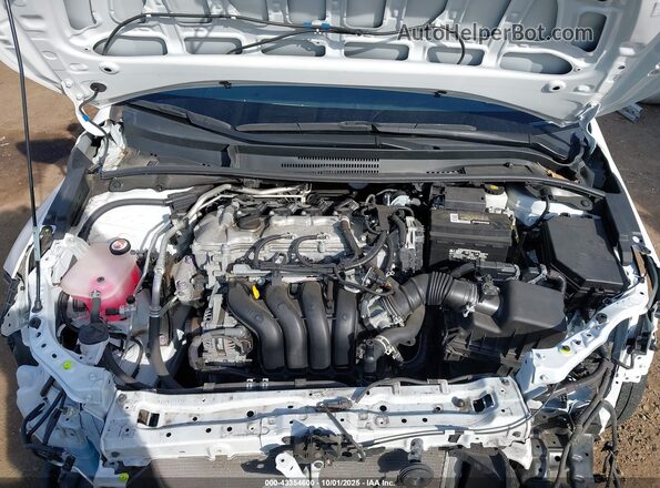 5YFEPMAEXNP310043 2022 TOYOTA LL White Widok z tyłu