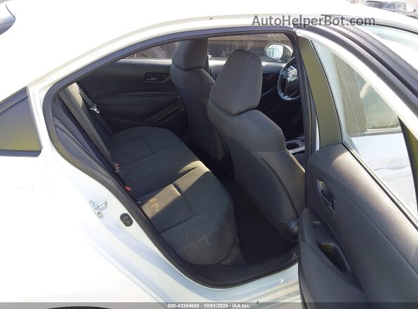 5YFEPMAEXNP310043 2022 TOYOTA LL White Widok naklejki z numerem VIN