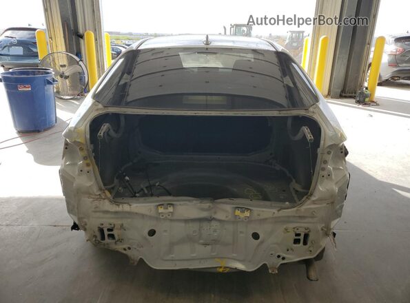 5YFEPRAE7LP094761 2020 TOYOTA LL White Rear view