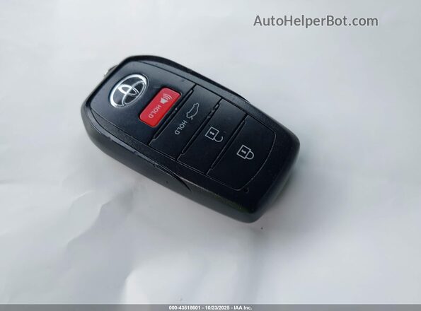 5YFS4MCE0PP161962 2023 TOYOTA LL White წინა პანელის ხედი