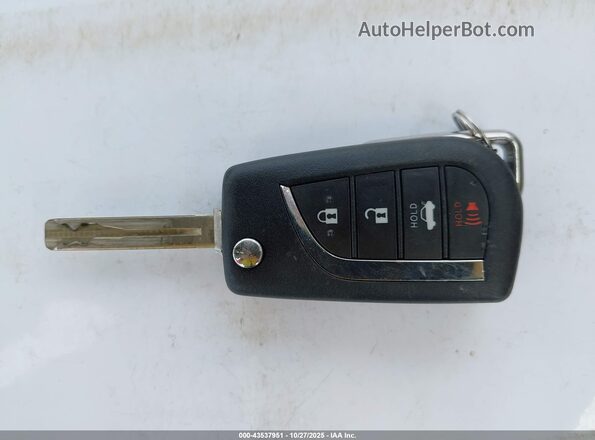 5YFS4RCE0LP038962 2020 TOYOTA LL Синий Вид панели приборов
