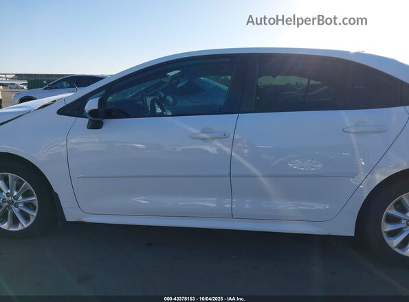 5YFVPMAE5MP218997 2021 TOYOTA LL White Widok wnętrza 360 stopni