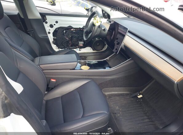 5YJ3E1EA8LF658774 2020 TESLA MODEL 3 White Vista interior delantera