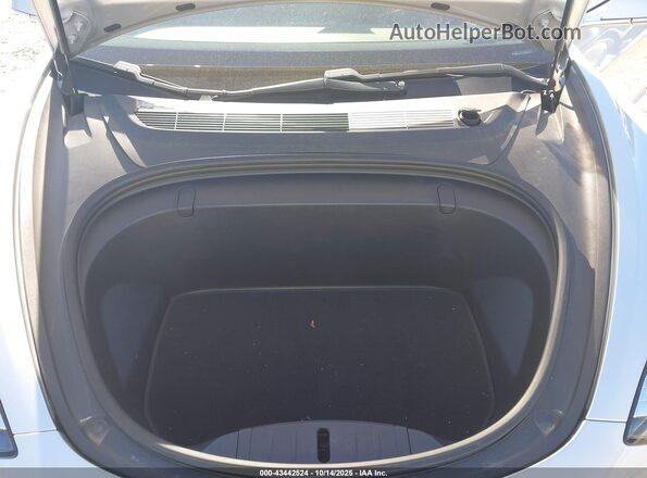 5YJ3E1EA9JF048637 2018 TESLA MODEL 3 Silver 