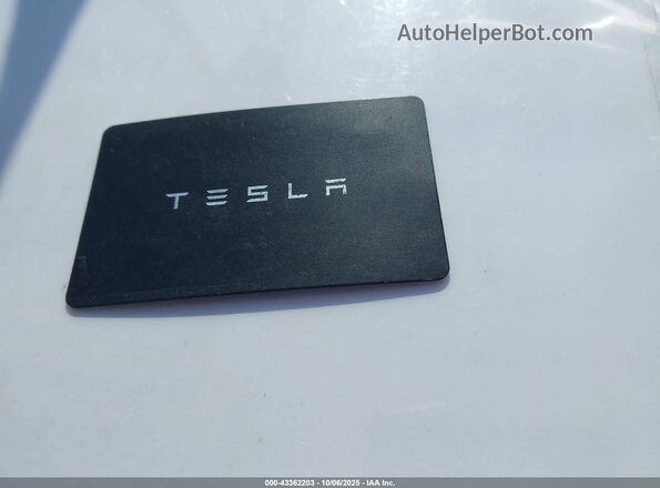 5YJ3E1EA9PF459108 2023 TESLA MODEL 3 Gray Vista del salpicadero