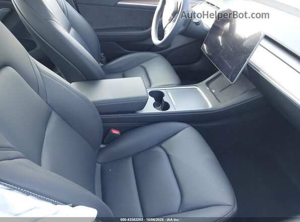 5YJ3E1EA9PF459108 2023 TESLA MODEL 3 Gray Vista interior delantera