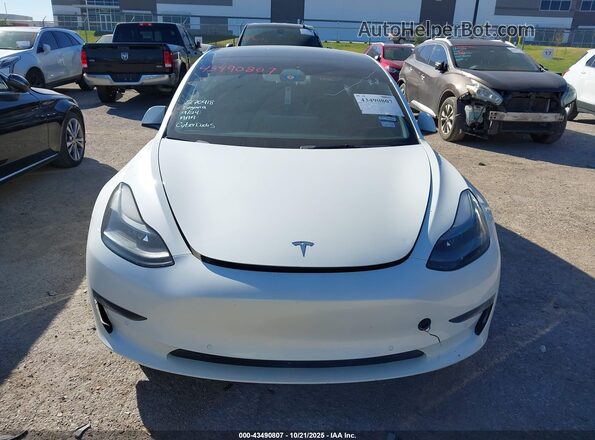 5YJ3E1EB0NF270918 2022 TESLA MODEL 3 White Առջևի վահանակի տեսք