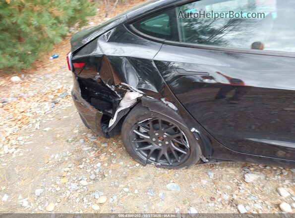 5YJ3E1EB1SF888373 2025 TESLA MODEL 3 Black Widok z przodu