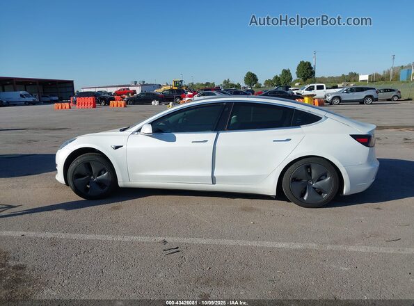 5YJ3E1EB2LF720100 2020 TESLA MODEL 3 White 360 interior view