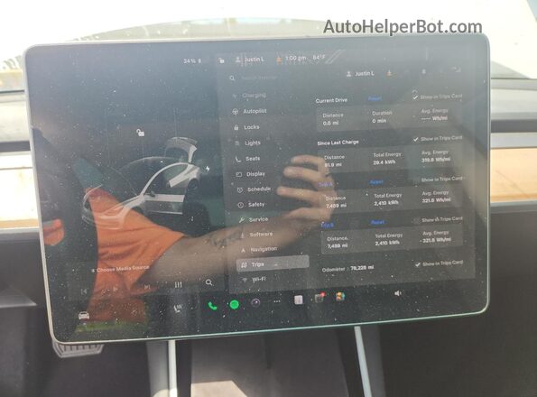 5YJ3E1EB2LF746471 2020 TESLA MODEL Белый Вид щитка приборов