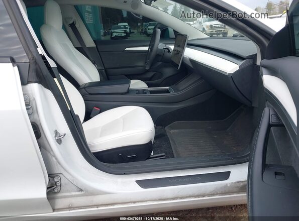 5YJ3E1EB6PF462766 2023 TESLA MODEL 3 White Вид салону спереду