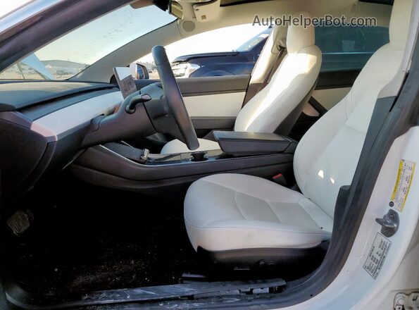 5YJ3E1EB7LF712669 2020 TESLA MODEL White Вид салону спереду