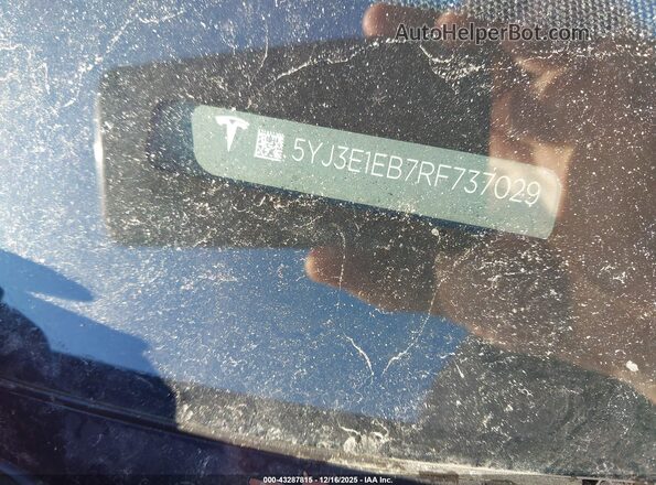 5YJ3E1EB7RF737029 2024 TESLA MODEL 3 Синий Вид подкапотного пространства
