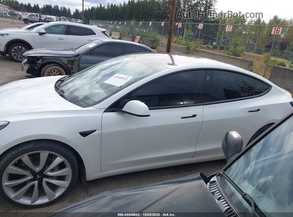 5YJ3E1EB9JF073899 2018 TESLA MODEL 3 White 360 interior view