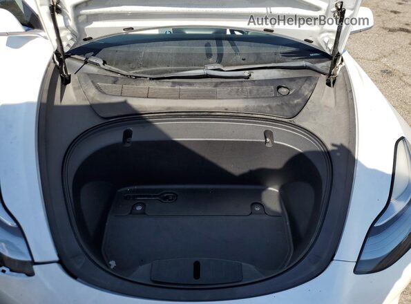 5YJ3E1EB9LF622889 2020 TESLA MODEL White Rear interior view