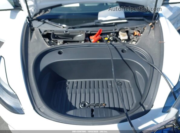 5YJ3E1EC2NF123525 2022 TESLA MODEL 3 White Widok z tyłu