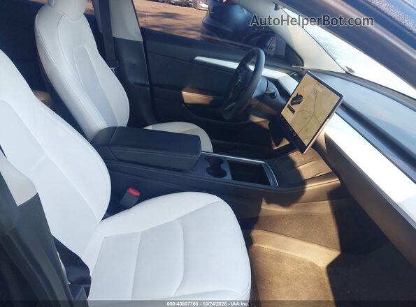 5YJ3E1ECXNF105094 2022 TESLA MODEL 3 Gray Front interior view