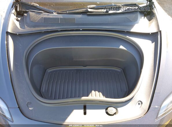 5YJ3E1ET1RF863380 2024 TESLA MODEL 3 Gray Հետևի տեսք