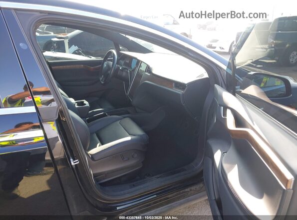 5YJXCAE23KF183629 2019 TESLA MODEL X Black Front interior view