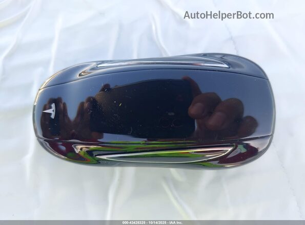 5YJXCBE29KF180207 2019 TESLA MODEL X Белый Вид панели приборов