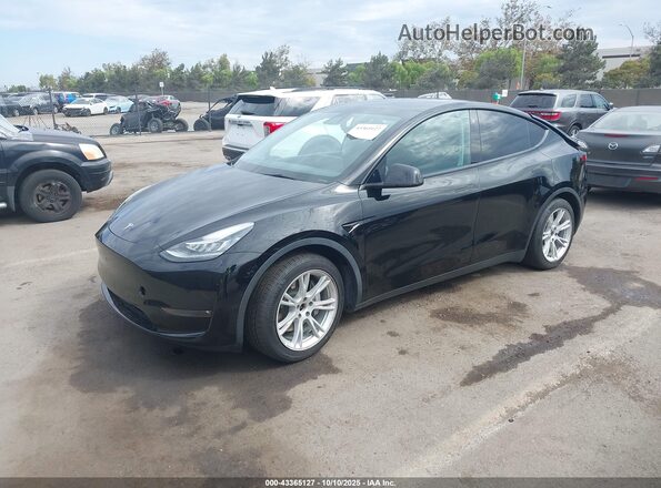 5YJYGAEE8MF218784 2021 TESLA MODEL Y Черный Передняя левая четверть