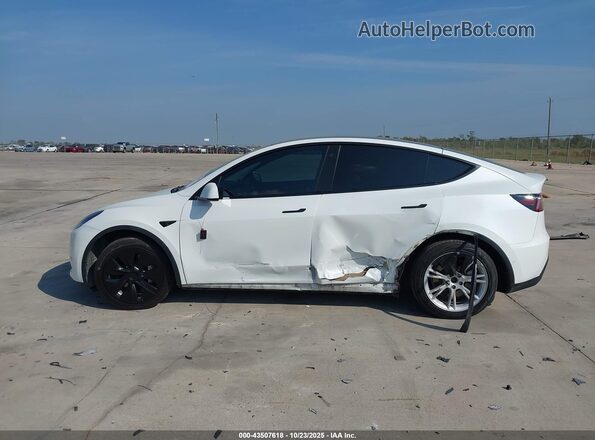 5YJYGDEE2MF174296 2021 TESLA MODEL Y Белый Панорамный вид салона 360°