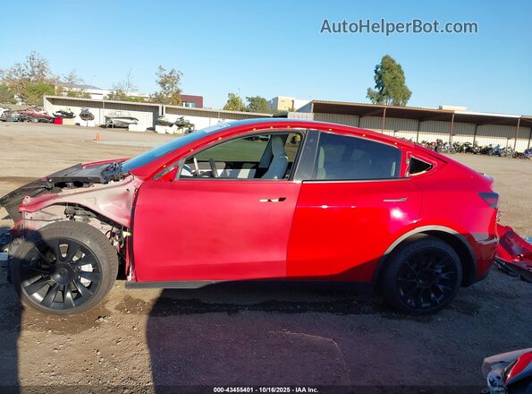 5YJYGDEE4LF024043 2020 TESLA MODEL Y Red Панорамний вид салону 360°