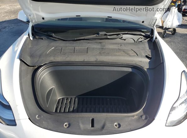 5YJYGDEE4LF058290 2020 TESLA MODEL White Vista del compartimento del motor