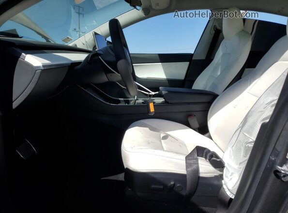 5YJYGDEE5LF020261 2020 TESLA MODEL Gray Front interior view