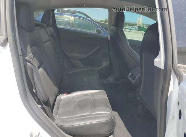 5YJYGDEE5LF034967 2020 TESLA MODEL Белый Вид задней части салона