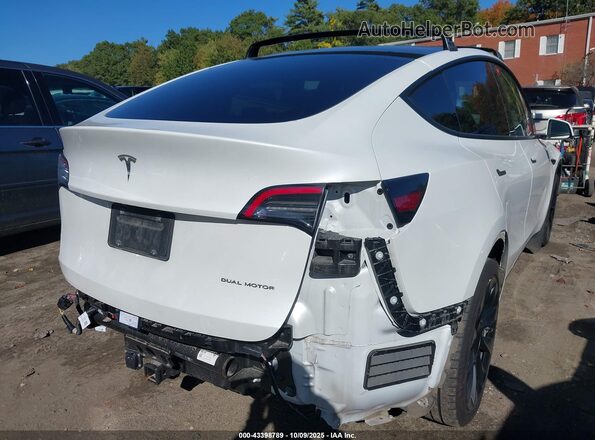 5YJYGDEE5MF233096 2021 TESLA MODEL Y White 